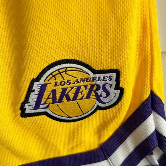 NBA Lakers - Lebron James Logo Shorts sz XL - Picture 2 of 9